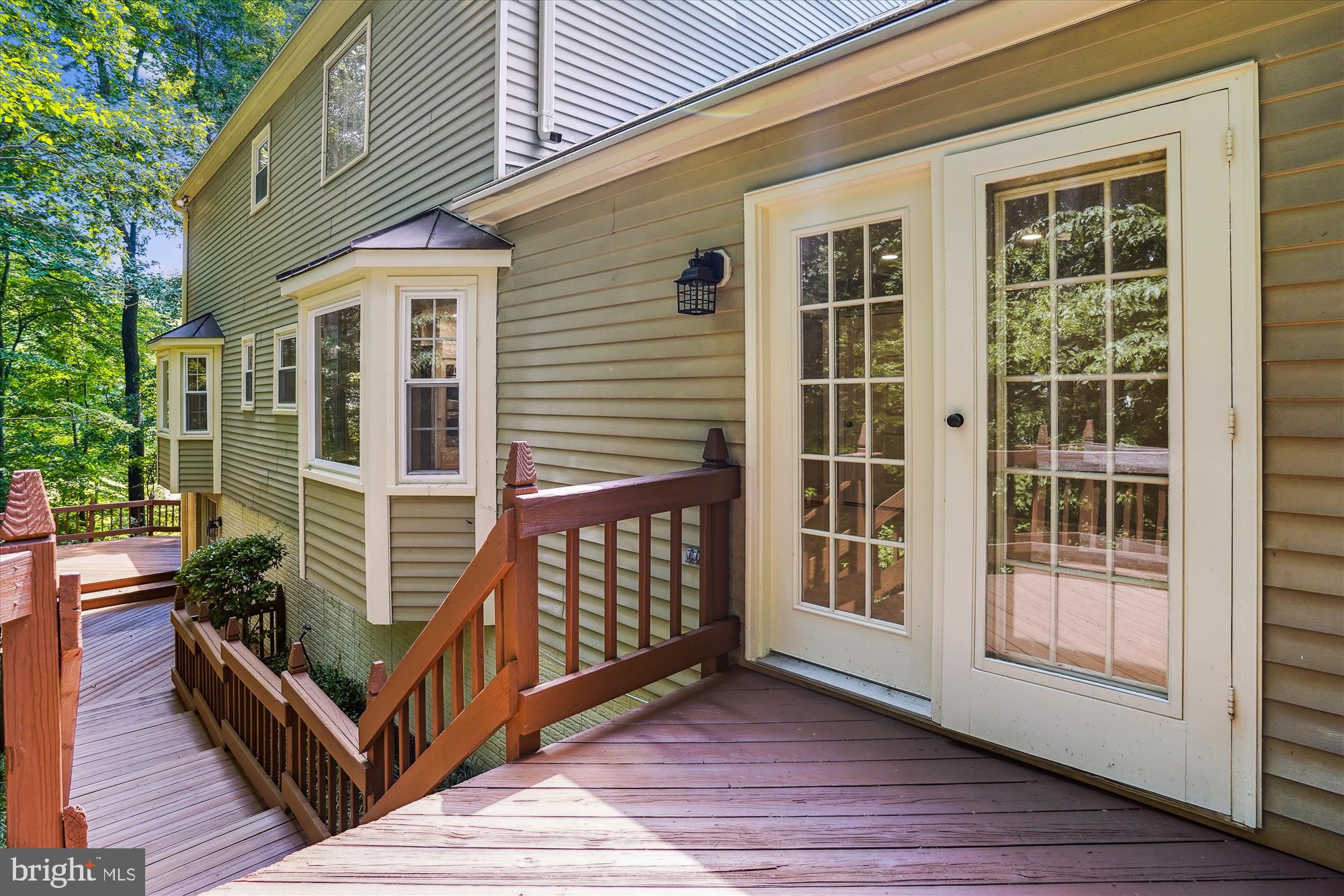 LAKE RIDGE - Residential