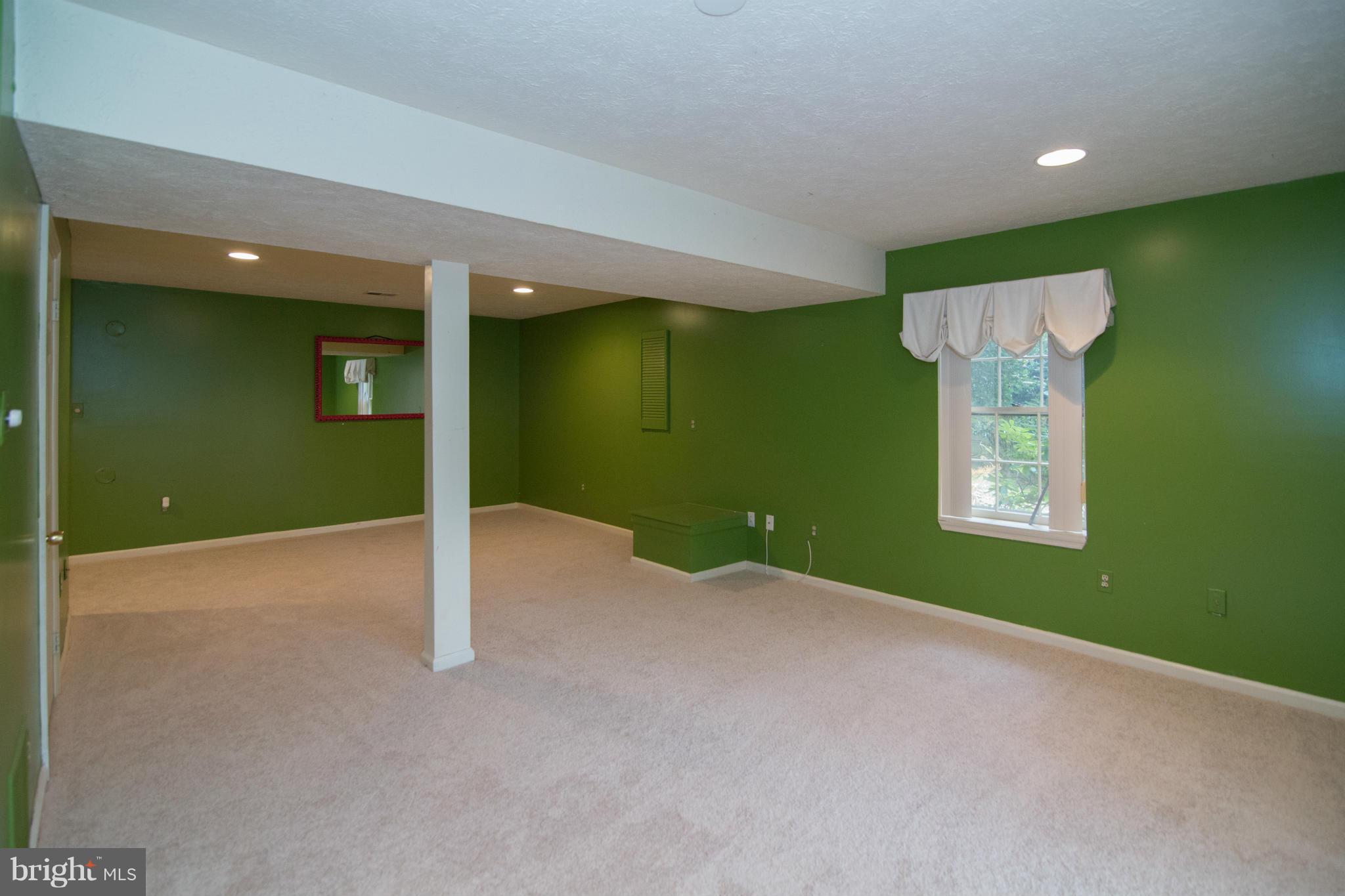 MONTCLAIR - Residential