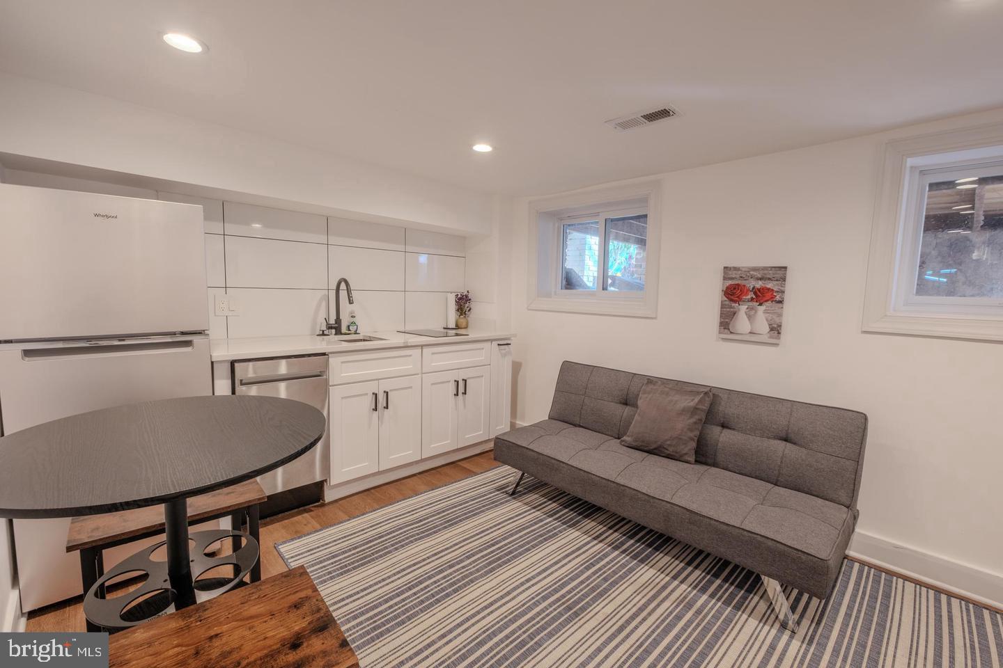 413 DELAFIELD PLACE NW