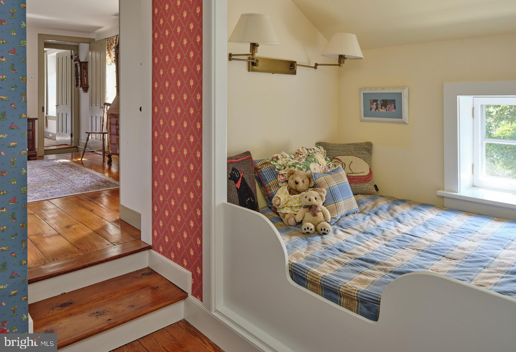 WASHINGTON CROSSING - Residential