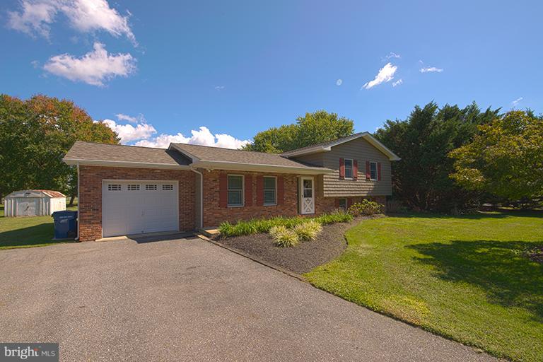 QUEEN ANNE ACRES - Residential