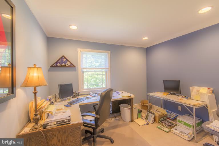 QUEEN ANNE ACRES - Residential