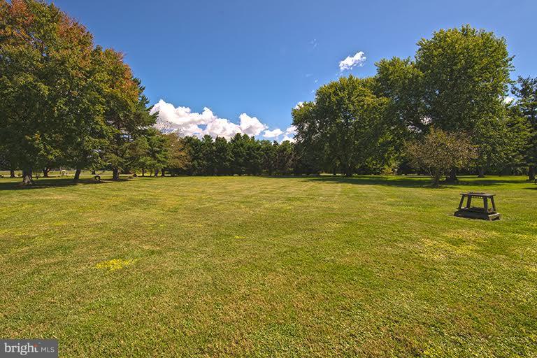 QUEEN ANNE ACRES - Residential