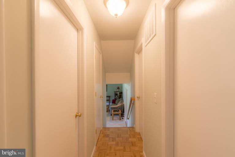 QUEEN ANNE ACRES - Residential