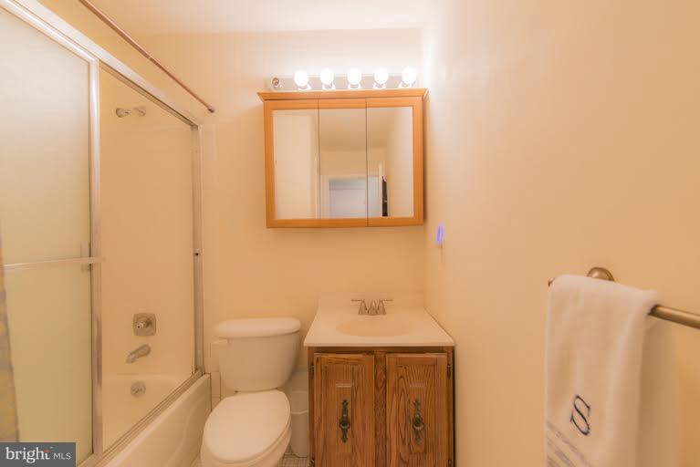 QUEEN ANNE ACRES - Residential