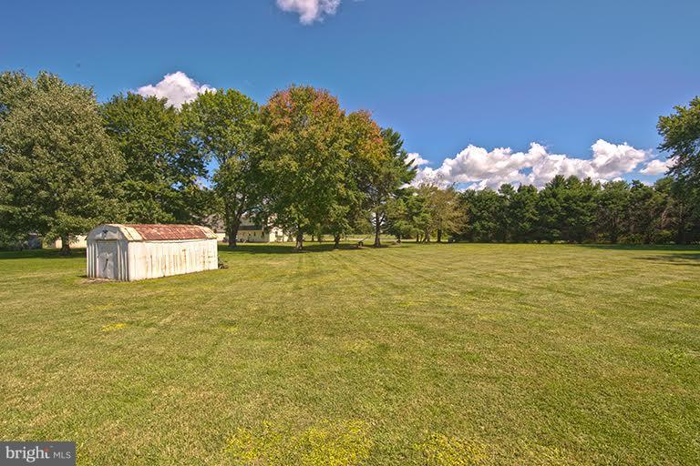 QUEEN ANNE ACRES - Residential