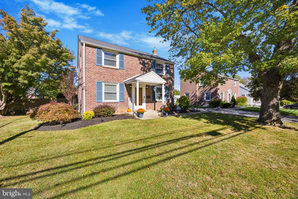 Photo of 487 E Springfield Road, SPRINGFIELD, PA 19064 (MLS # PADE2102038)