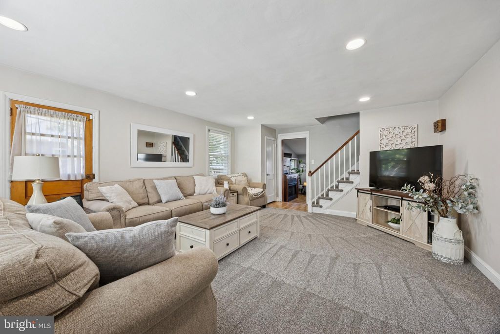 Photo of 487 E Springfield Road, SPRINGFIELD, PA 19064 (MLS # PADE2102038)