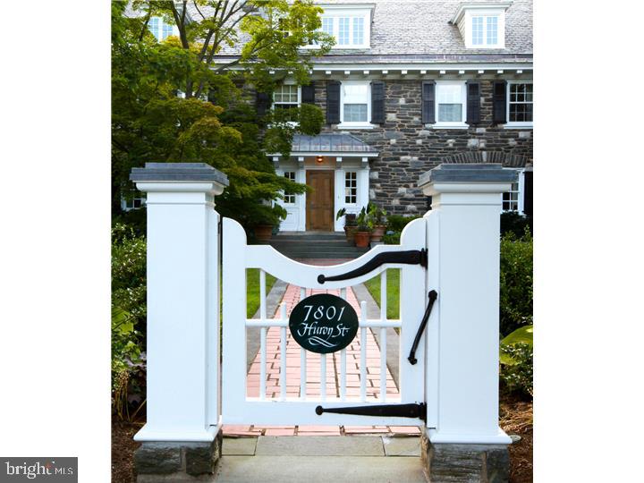 CHESTNUT HILL - Residential