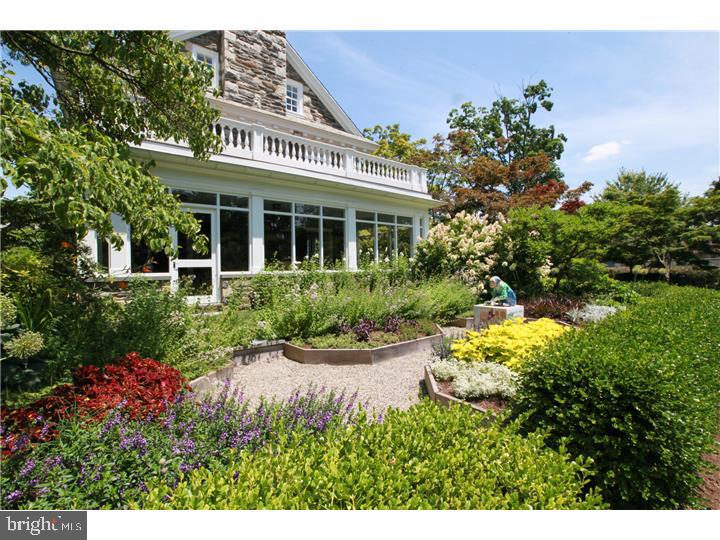 CHESTNUT HILL - Residential