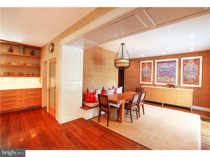 CHESTNUT HILL - Residential