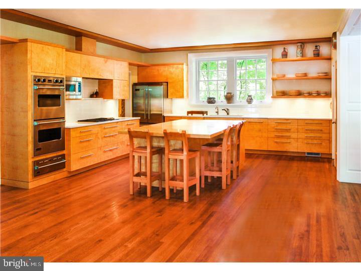 CHESTNUT HILL - Residential