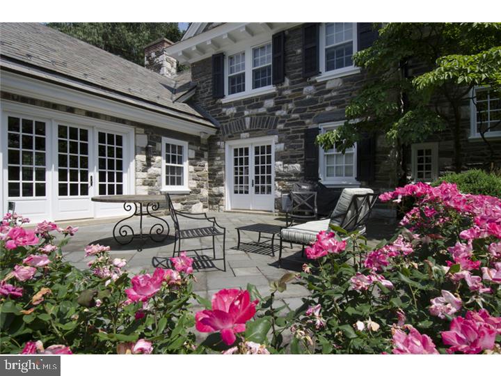 CHESTNUT HILL - Residential