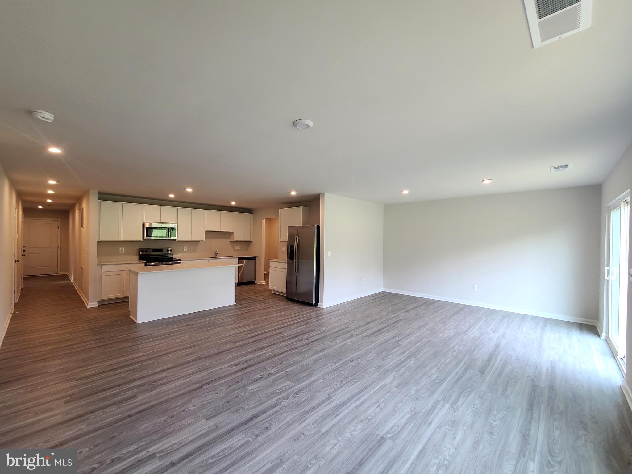 STONE SPRING - Residential Lease