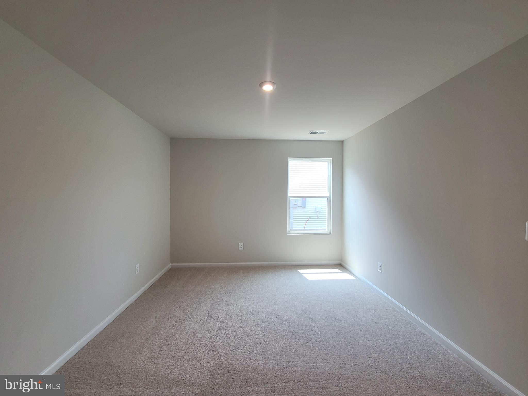 STONE SPRING - Residential Lease