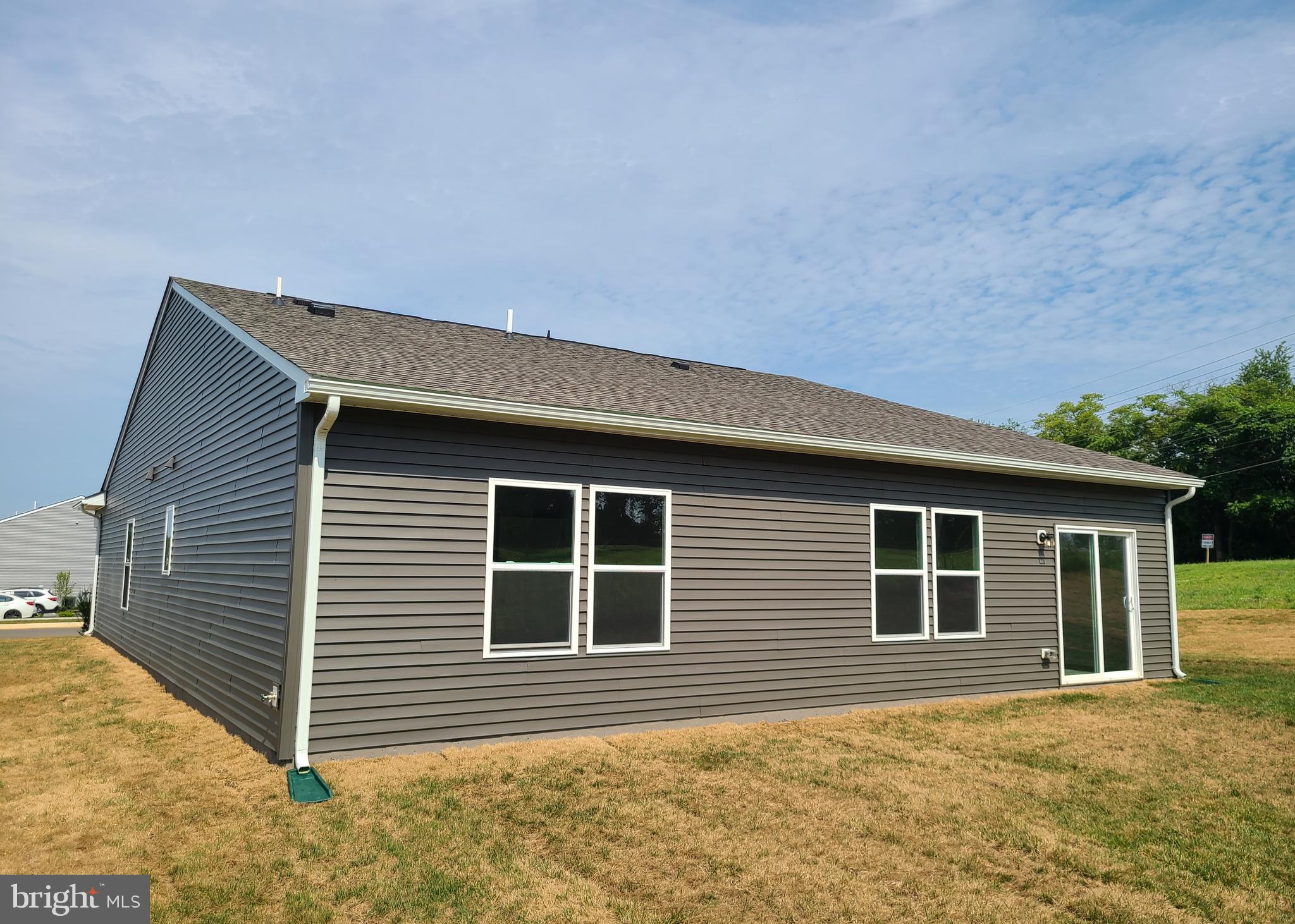 STONE SPRING - Residential Lease