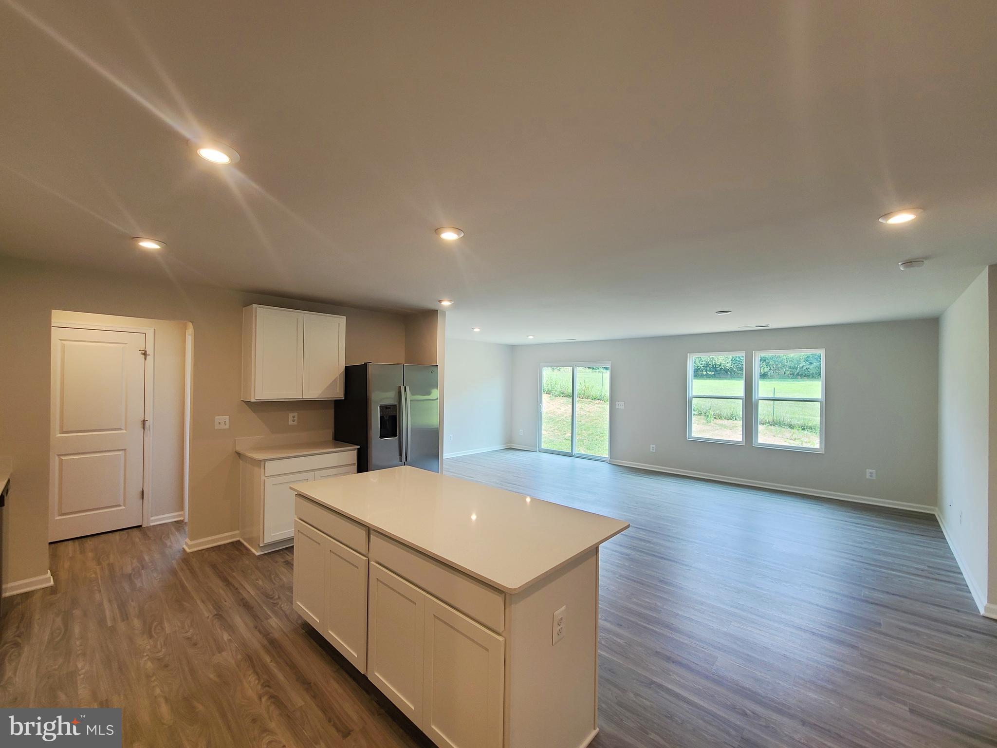 STONE SPRING - Residential Lease