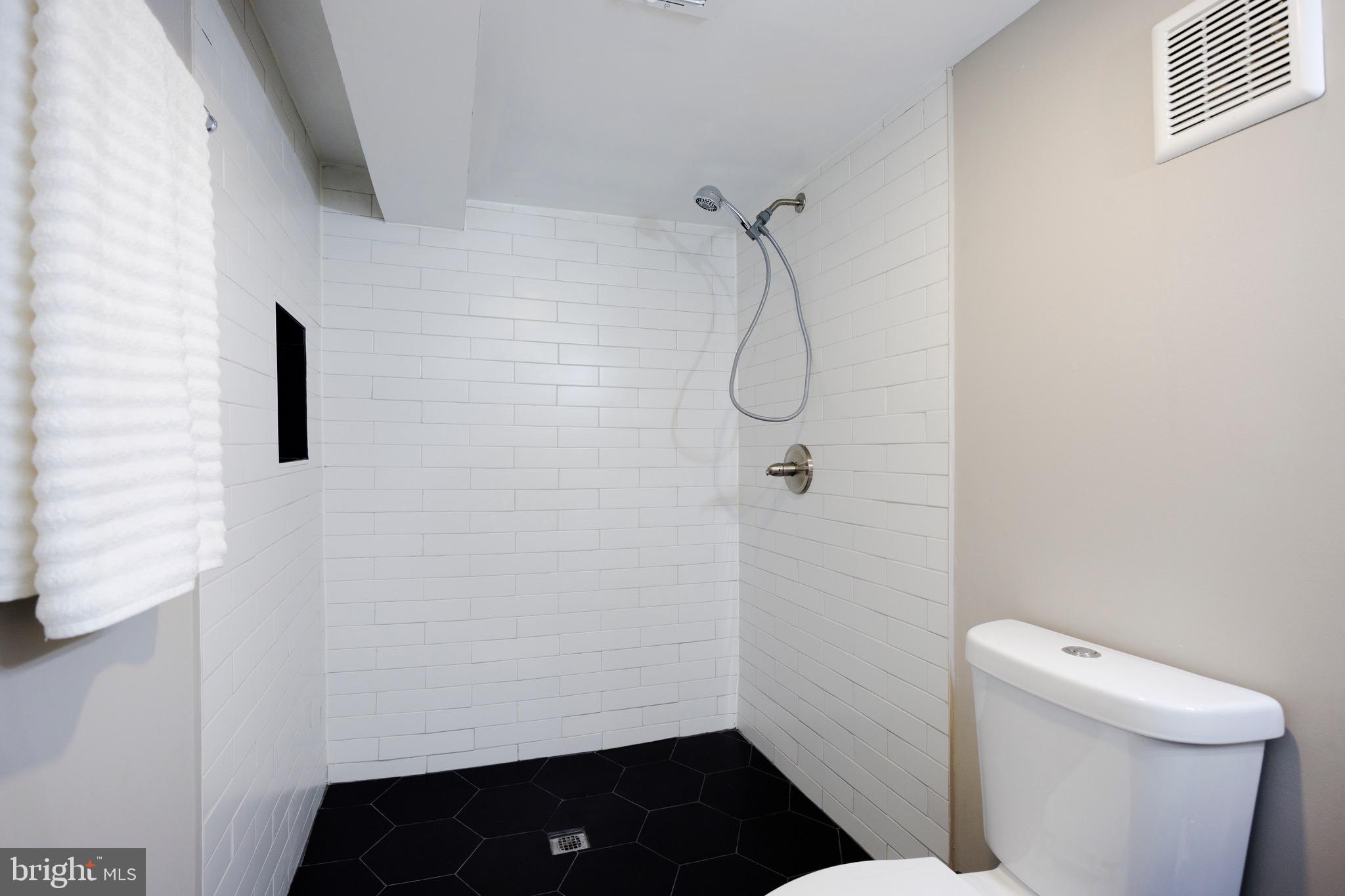 INDIAN SPRING HILLS - Residential