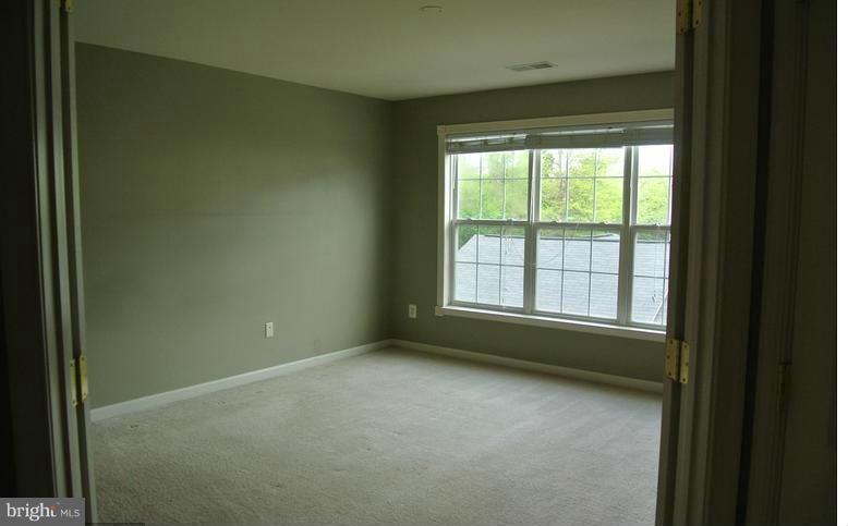 SOUTH RIDING - Residential