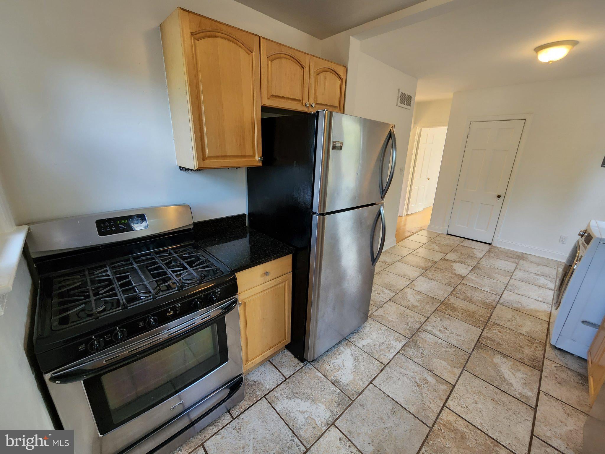 1227 N UTAH STREET 2
