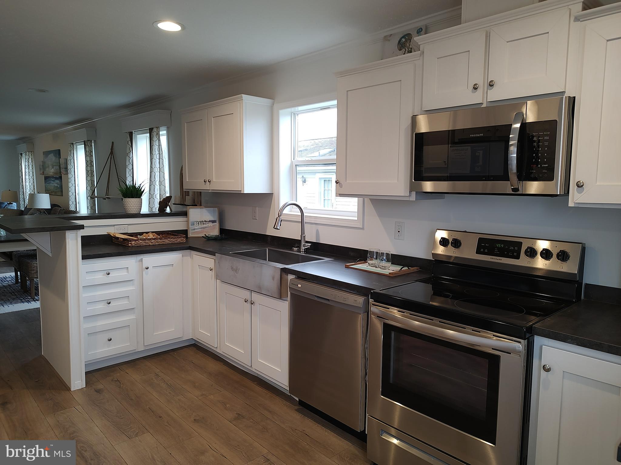 SUSSEX EAST MHP - Residential