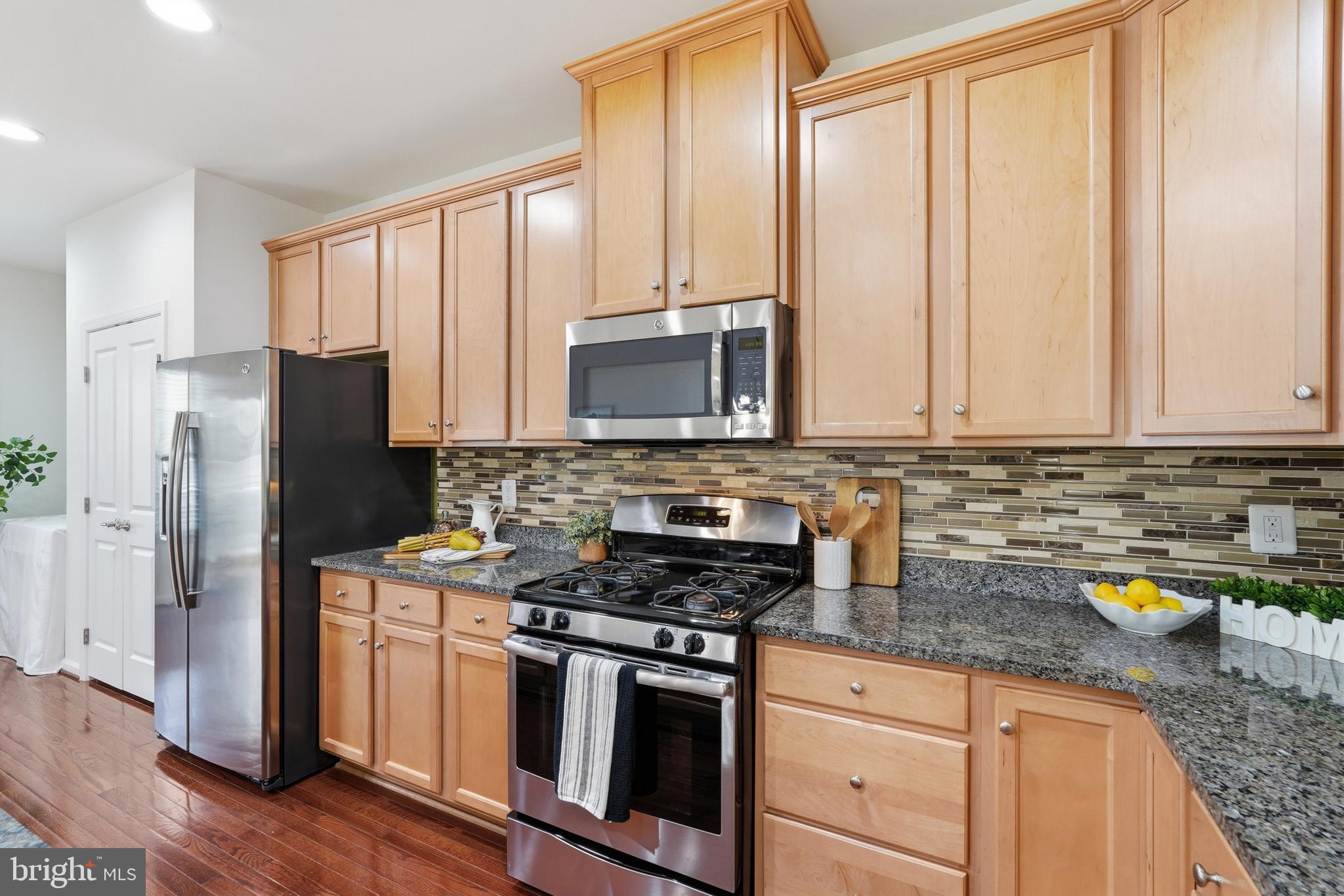 LOUDOUN CROSSING - Residential