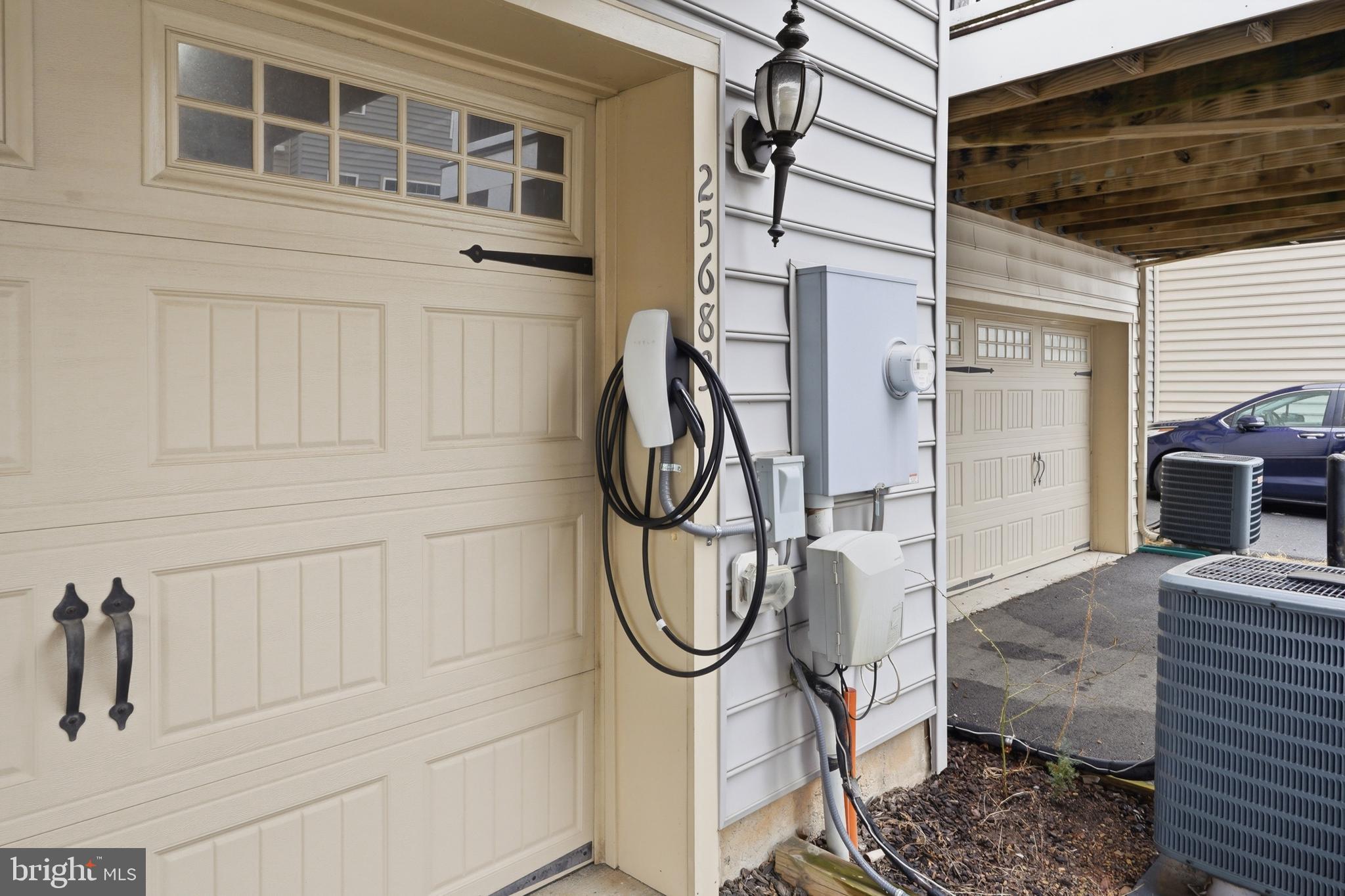 LOUDOUN CROSSING - Residential