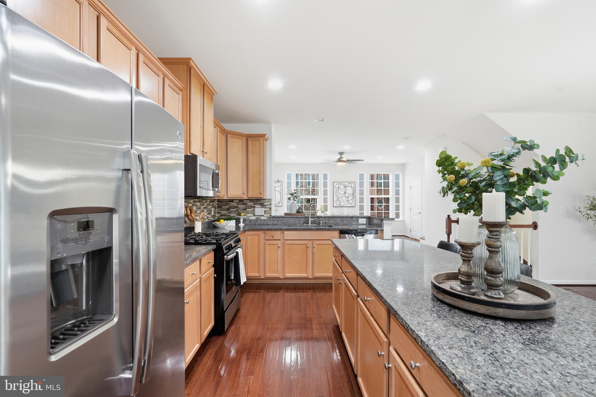 LOUDOUN CROSSING - Residential