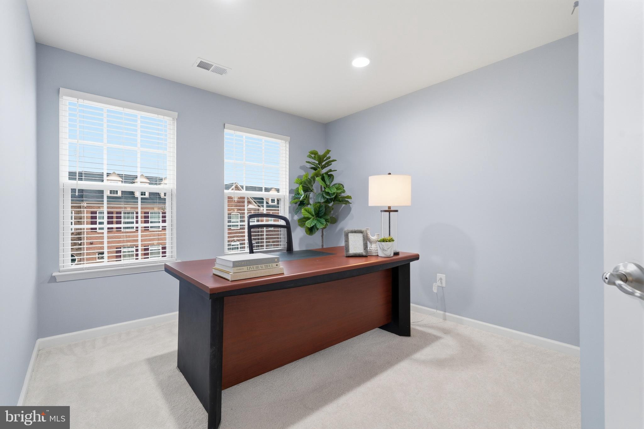 LOUDOUN CROSSING - Residential