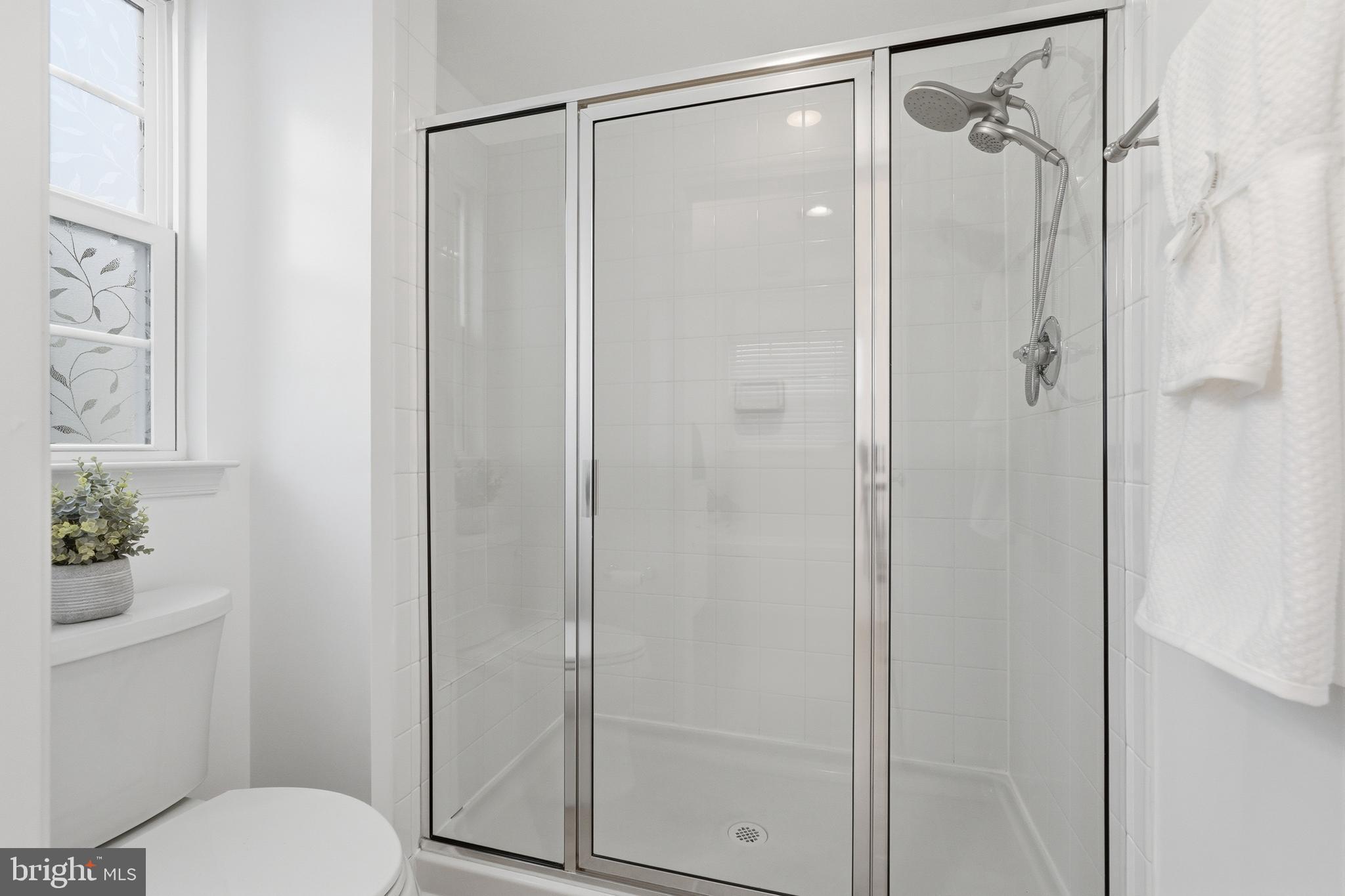 LOUDOUN CROSSING - Residential