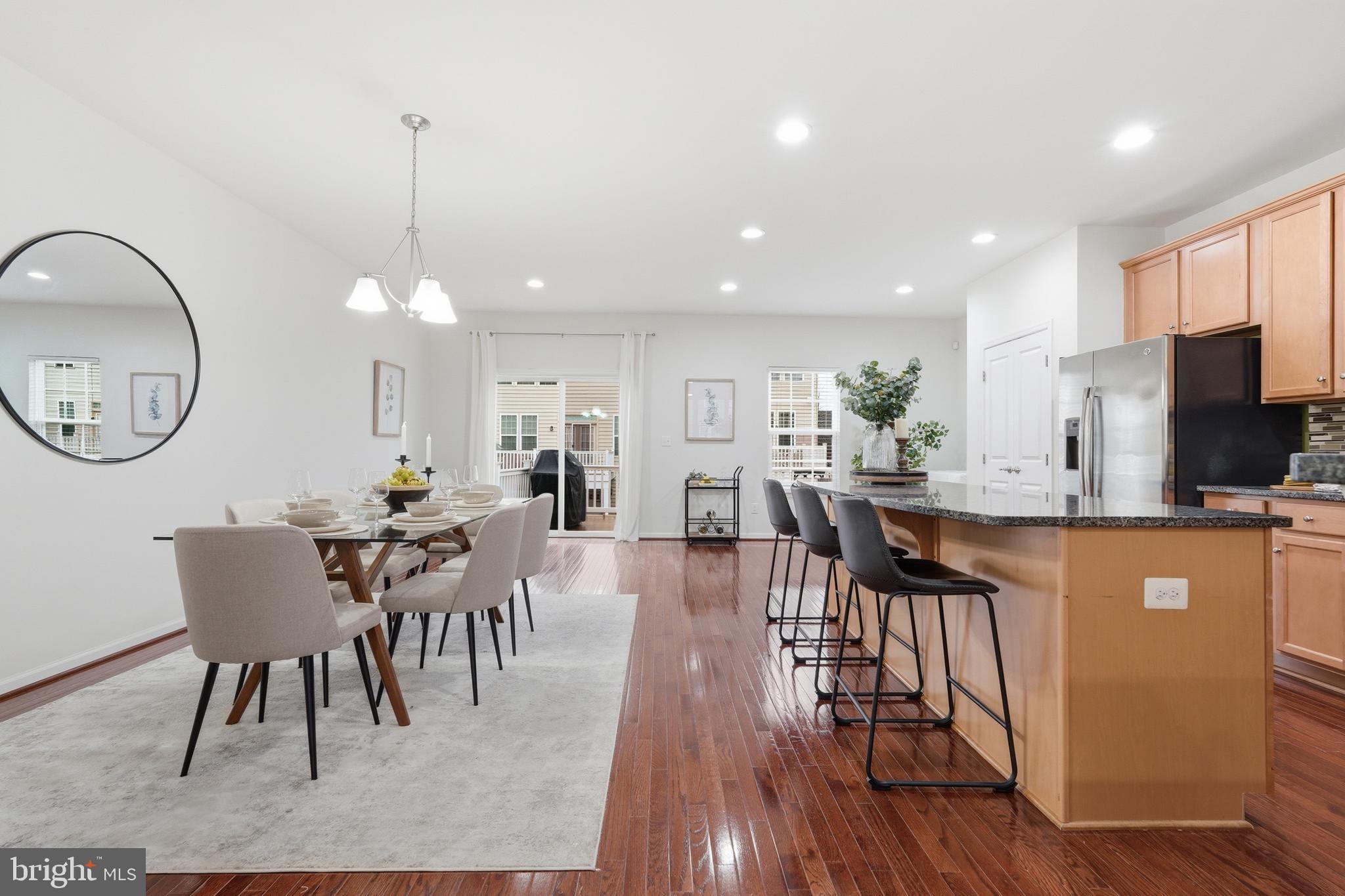 LOUDOUN CROSSING - Residential