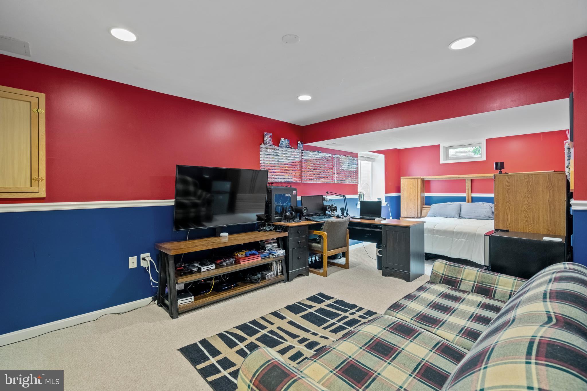 HUNTERS CROSSING - Residential