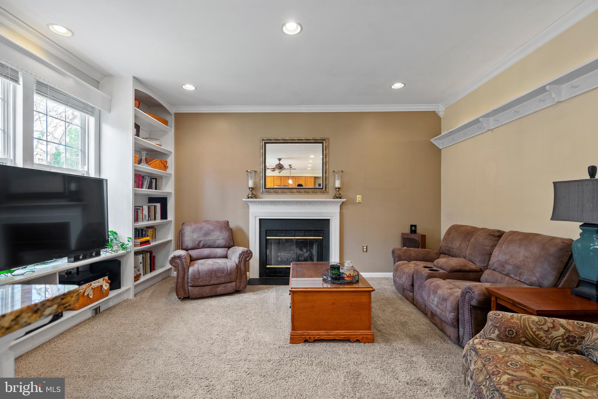 HUNTERS CROSSING - Residential