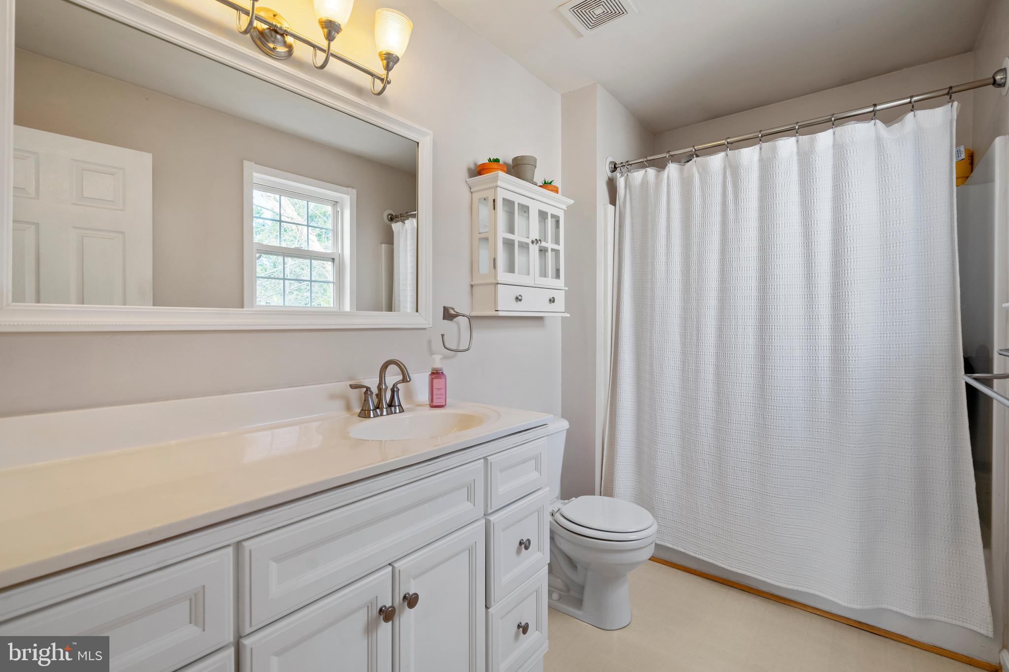 HUNTERS CROSSING - Residential