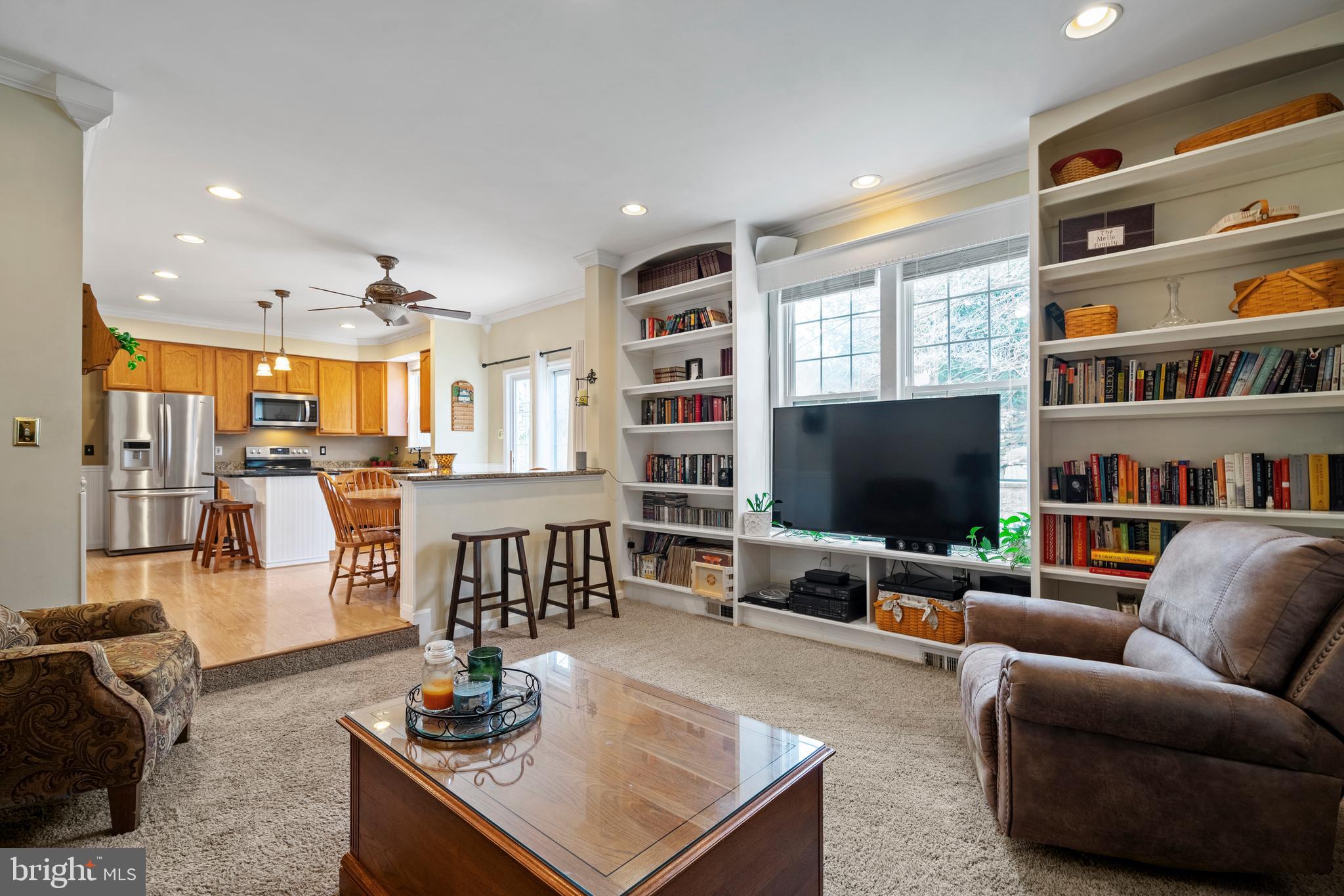 HUNTERS CROSSING - Residential