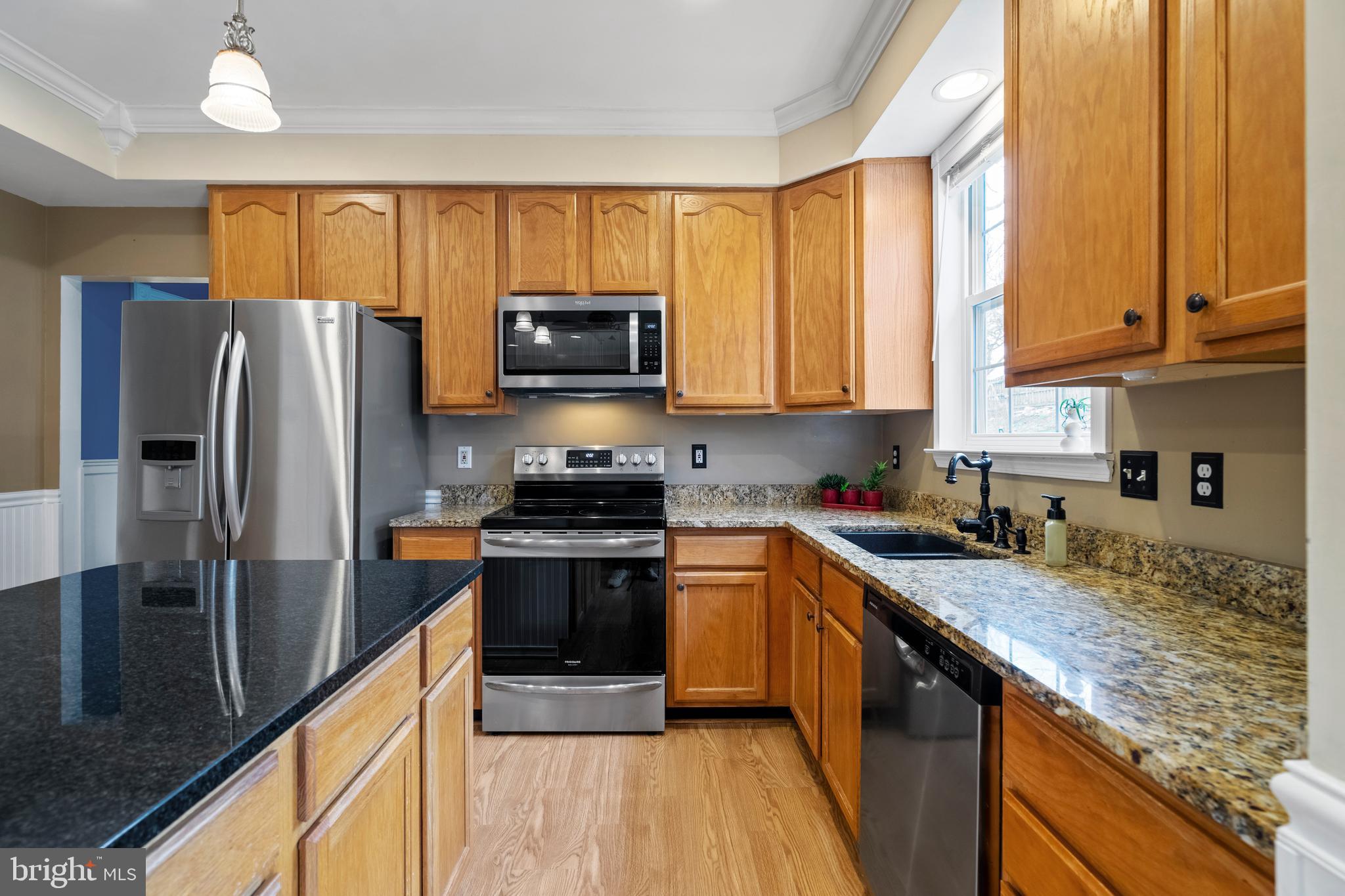 HUNTERS CROSSING - Residential