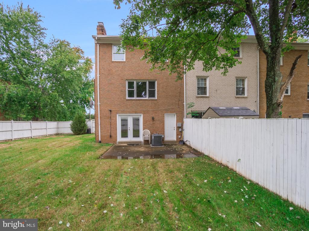 BROOKSIDE - Residential