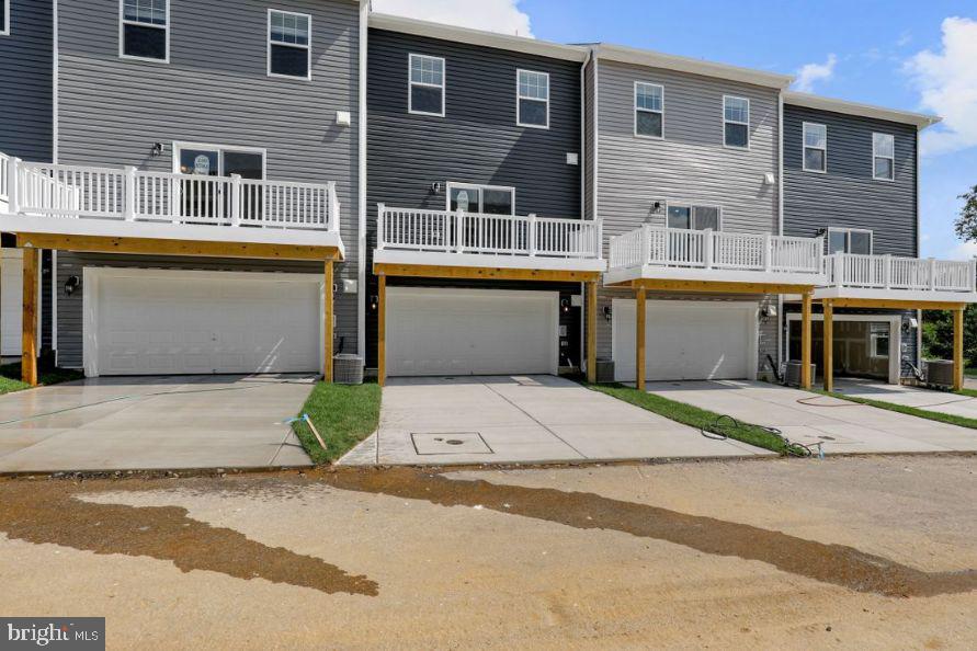 WESTVIEW SOUTH - Residential