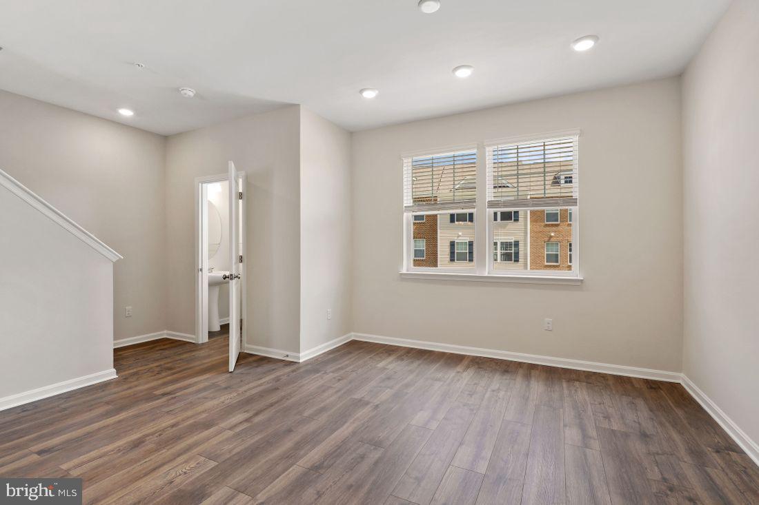 WESTVIEW SOUTH - Residential