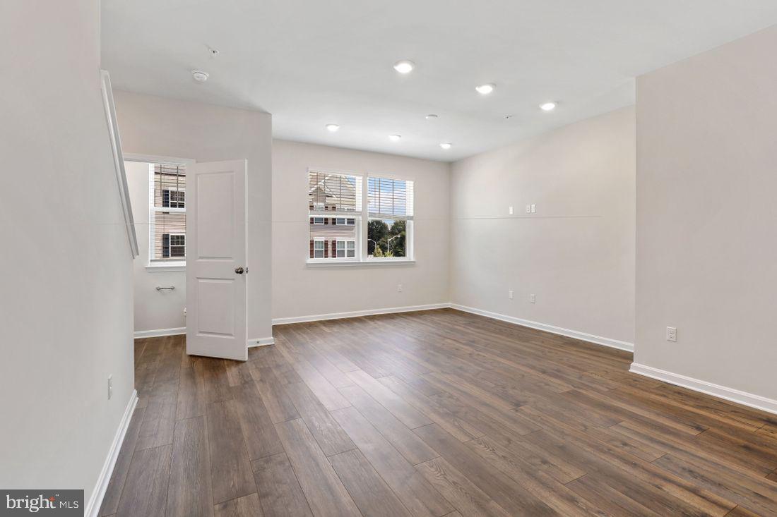 WESTVIEW SOUTH - Residential