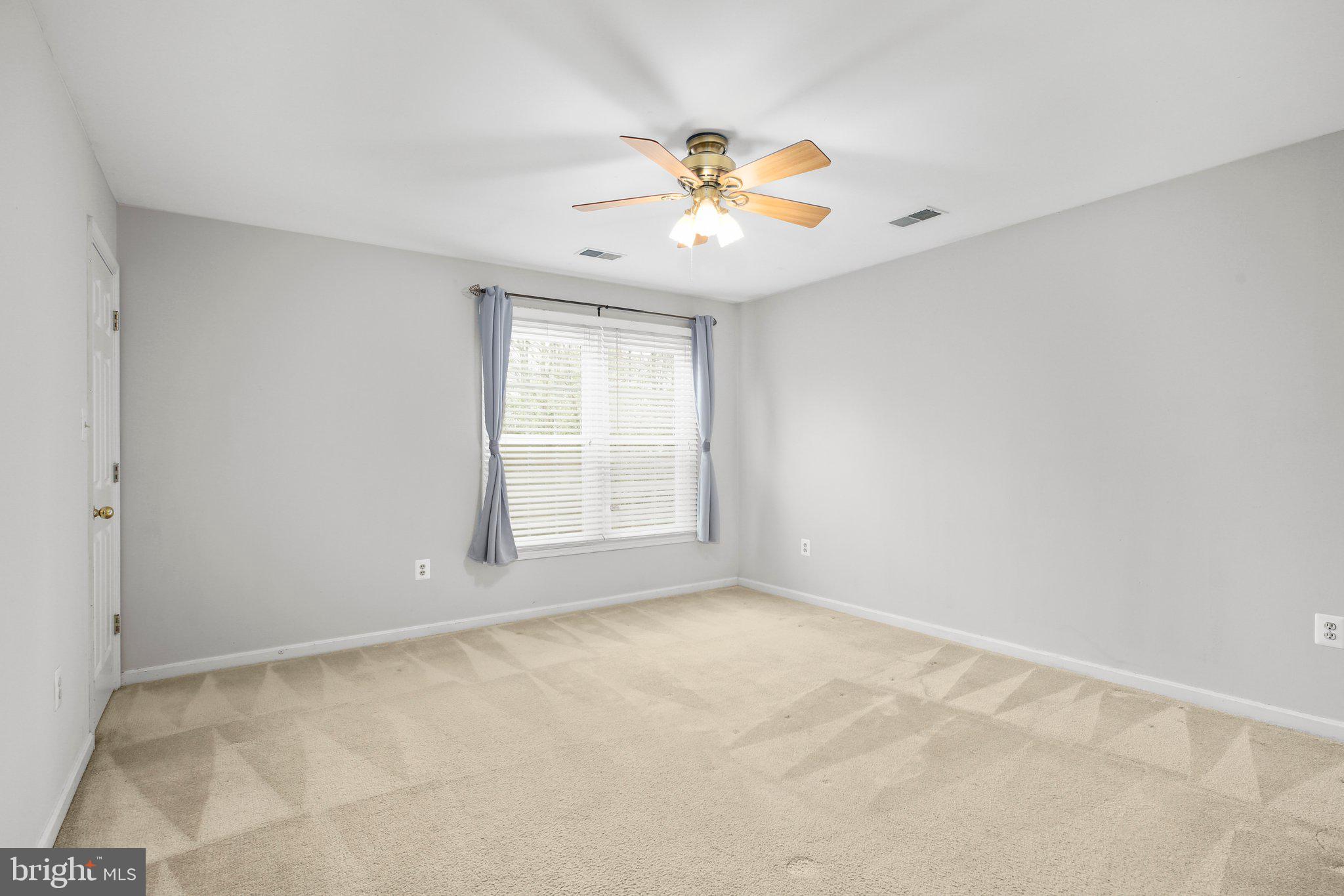 SPRING LAKE FARM - Residential Lease