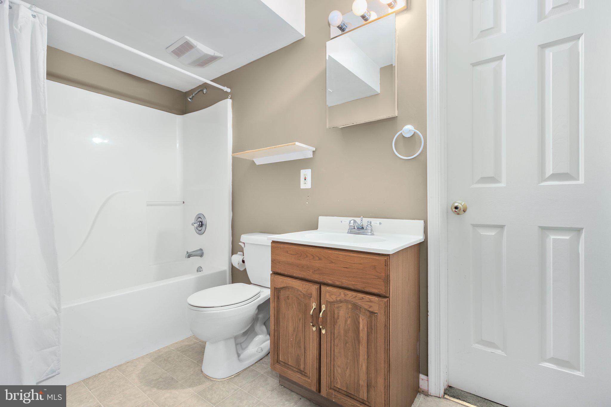 SPRING LAKE FARM - Residential Lease