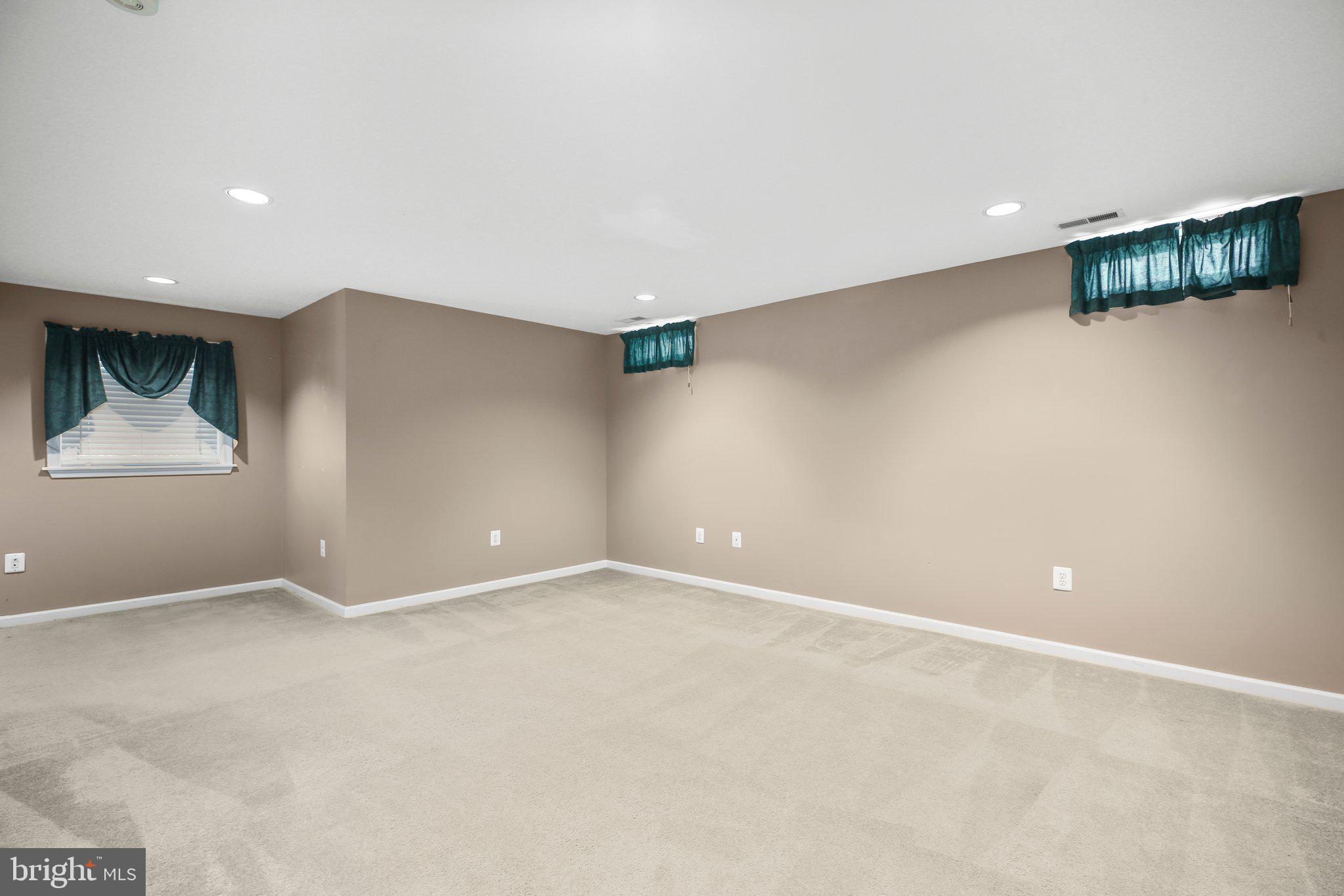 SPRING LAKE FARM - Residential Lease