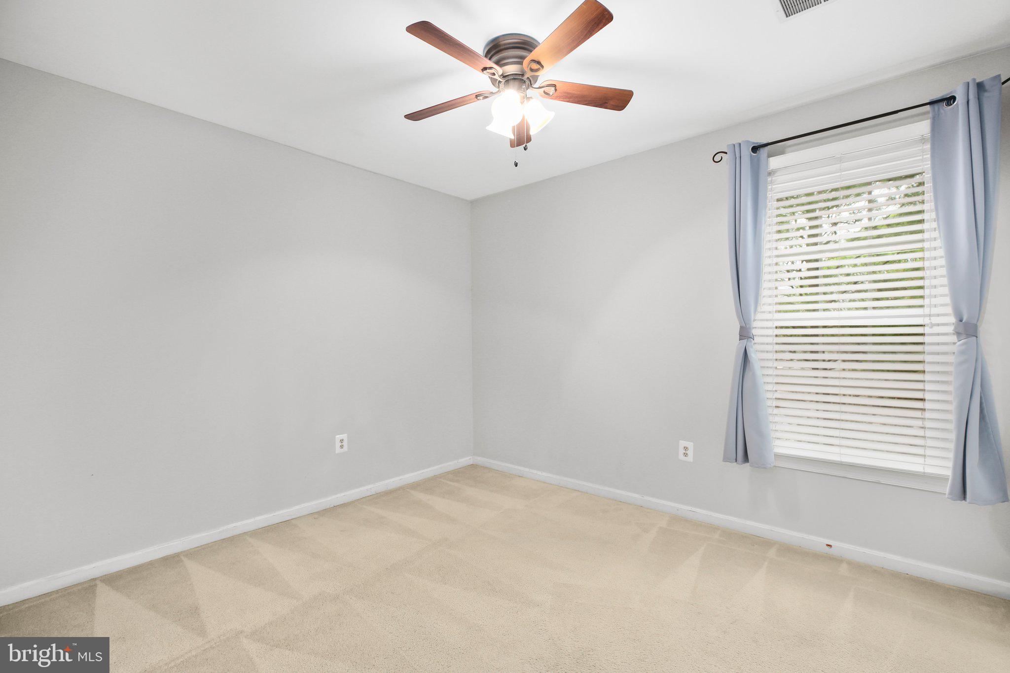 SPRING LAKE FARM - Residential Lease