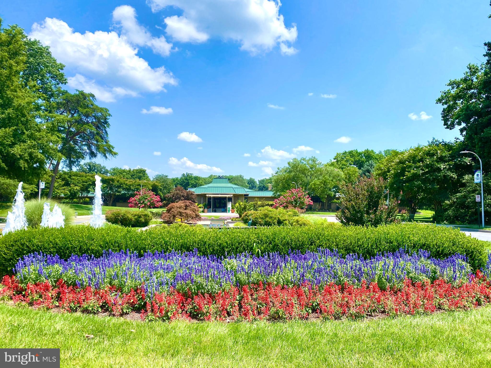 LEISURE WORLD - Residential