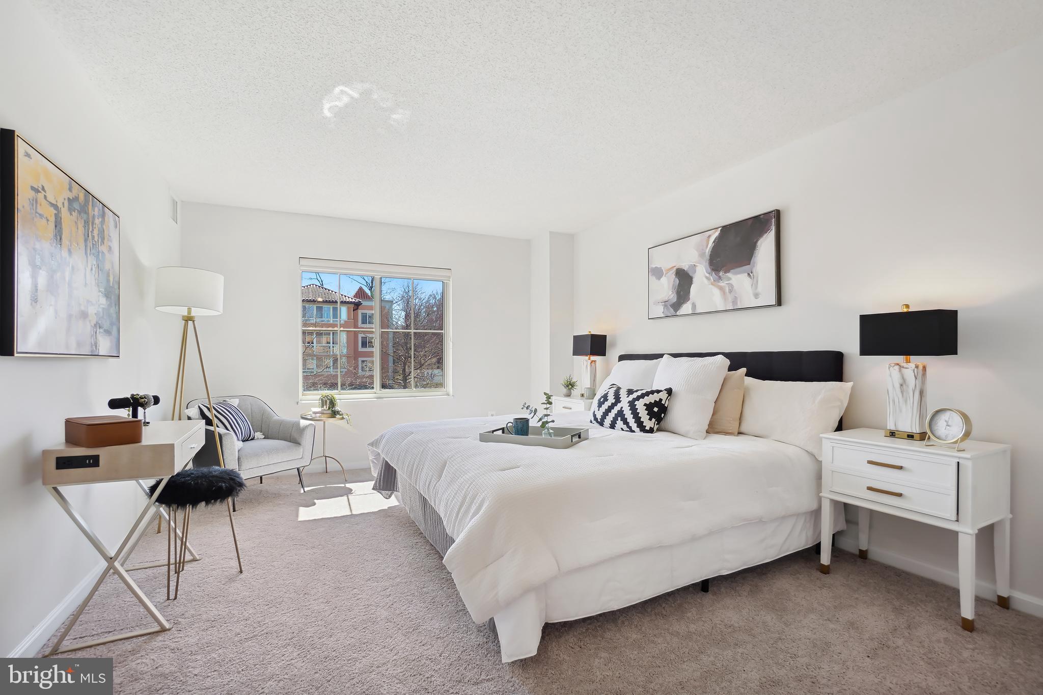 LEISURE WORLD - Residential