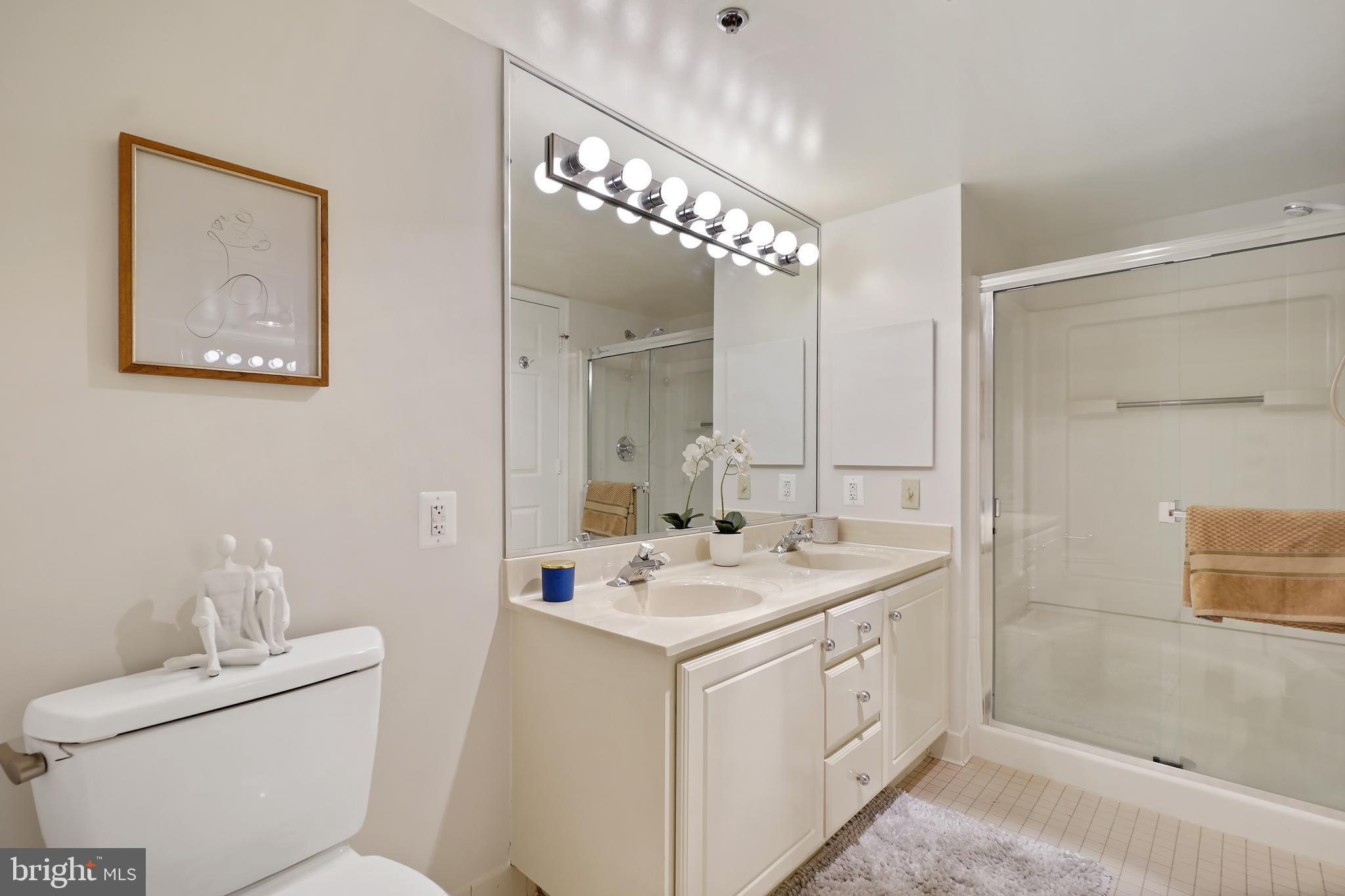 LEISURE WORLD - Residential