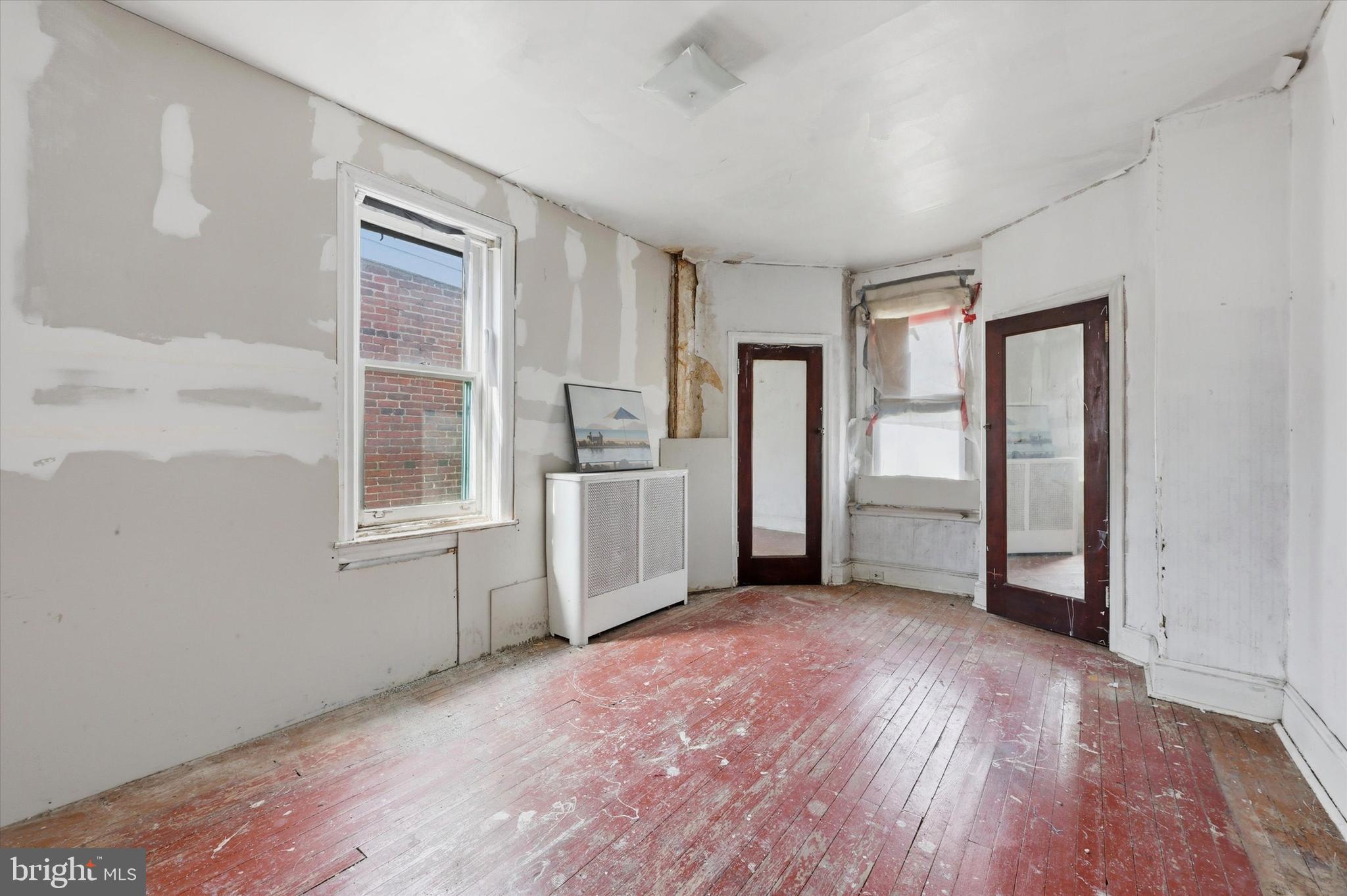 ELMWOOD PARK - Residential