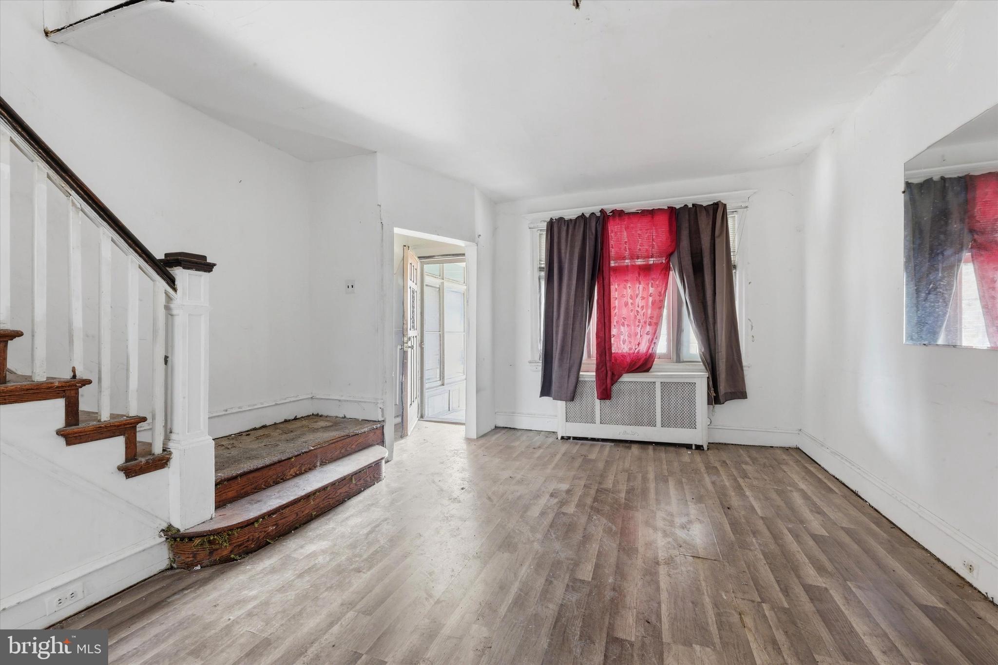 ELMWOOD PARK - Residential