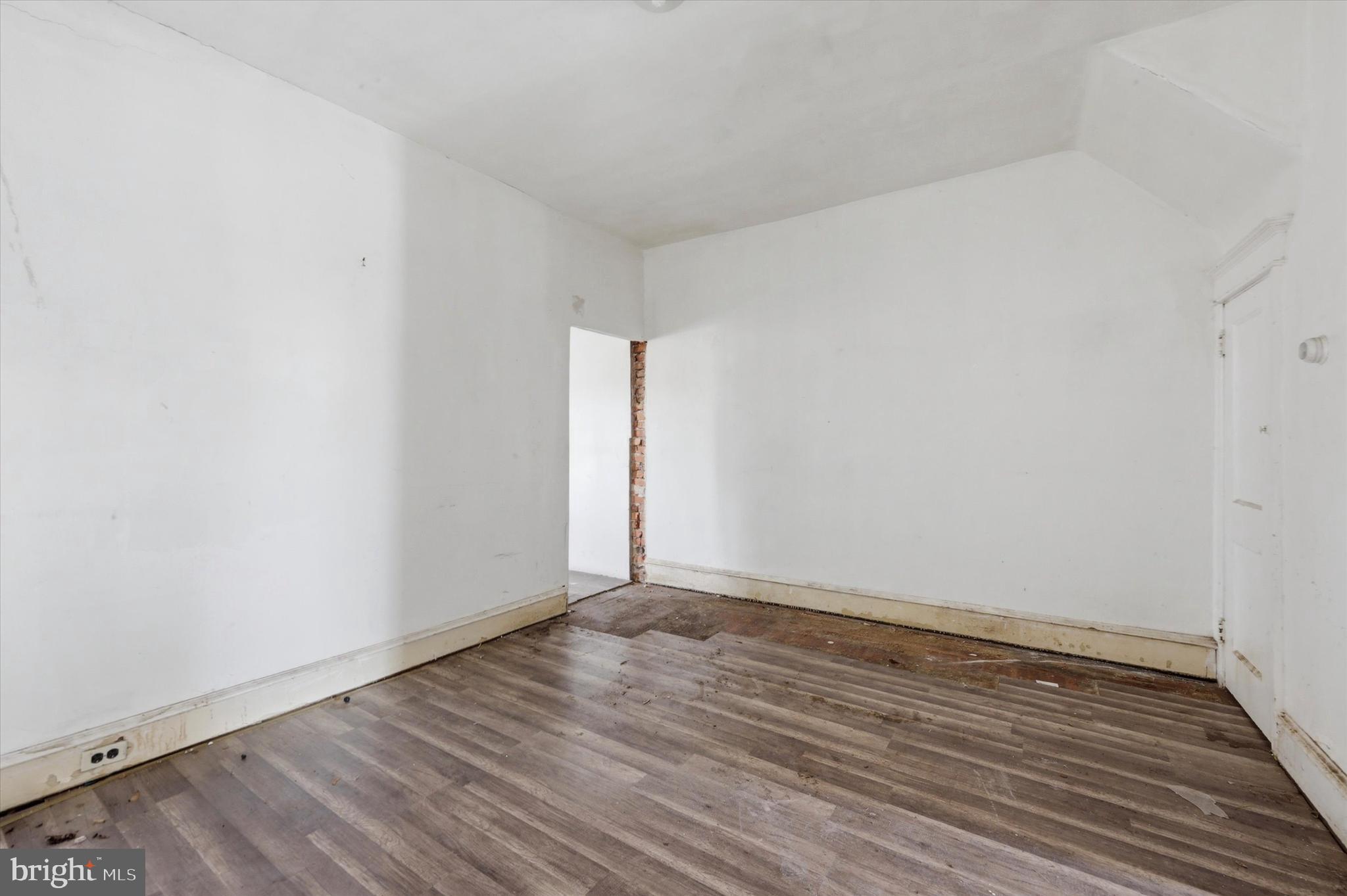 ELMWOOD PARK - Residential